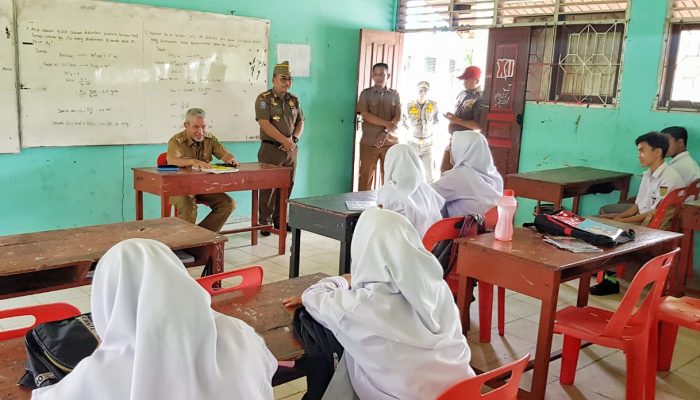 Kunjungi SMAN 3, Wabup Temukan Beberapa Siswa Bolos Saat Jam Belajar