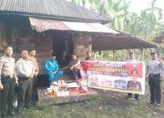Jum’at Barokah Kapolres Meranti Bagi Sembako Pada Masyarakat Kurang Mampu