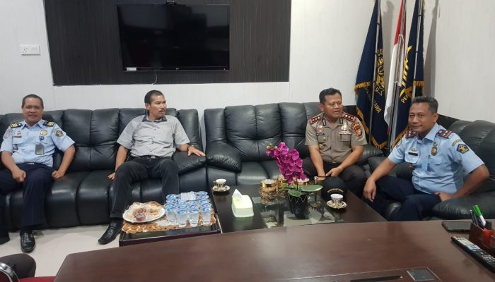 AKBP Taufiq Lukman Silahturahmi Dengan Pihak Imigrasi Kelas II TPI Selatpanjang