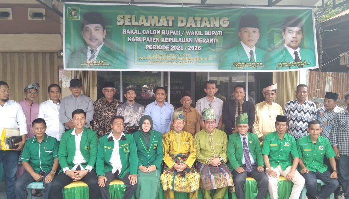 Masrul Kasmy – Yulian Norwis Resmi Kembalikan Formulir Pendaftaran Ke DPC PPP