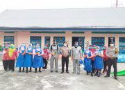 Antisipasi Penyebaran Covid19, Polres Kepulauan Meranti dan Bhayangkari Semprot Cairan Disinfektan