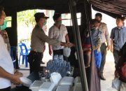 Polsek Rangsang Barat Distribusi kan Makanan Kepada Warga Terdampak Covid-19