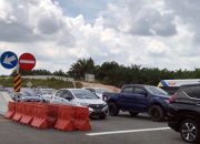 Libur Panjang, Terjadi Antrian Sepanjang 1 Km Di Tol Permai