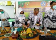 SMA Negeri 7 Pekanbaru Rayakan HUT 35 Bertepatan Peringatan Hari Guru Nasional