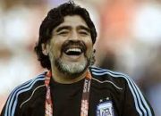 Legendaris Sepakbola, Diego Maradona Kembali Dilarikan Ke Rumah Sakit