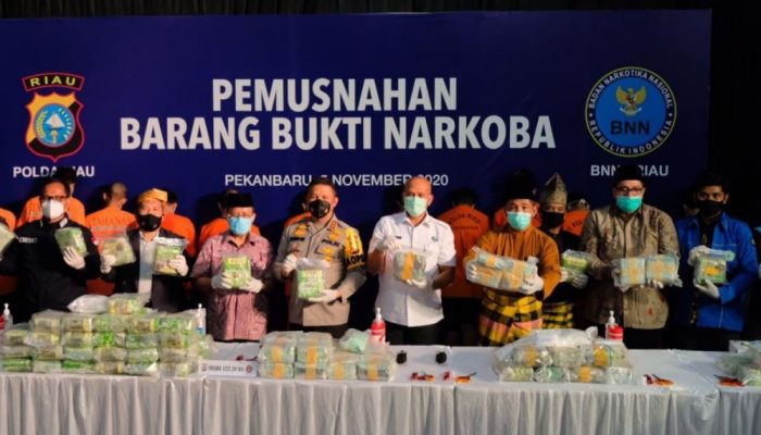 Kepolisian Daerah Riau Serius Berantas Peredaran Narkoba, 122 Kilo Sabu Dimusnahkan