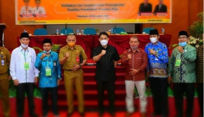 Jadi Narasumber, Anggota Dewan  Hadiri Lokakarya Pendidikan Yang Digelar Disdik Kota Pekanbaru