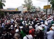 Tuntut Habib Rizieq Dibebaskan, Simpastisan FPI Geruduk Mapolres Cianjur