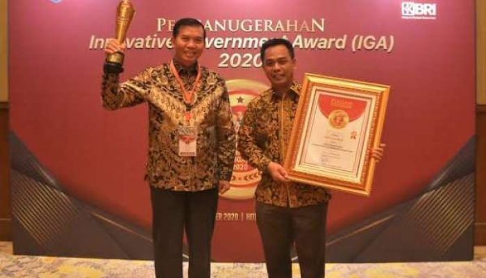 Pemko Pekanbaru Terima Penghargaan Innovative Government Award (IGA) 2020