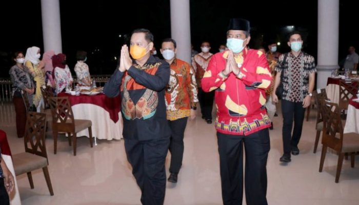 Pisah Sambut Kapolres Siak, Bupati Alfedri : Terimakasih Pak Doddy, Selamat Bertugas Pak Gunar