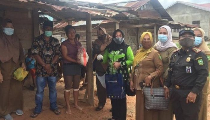 Batita Korban Kecelakaan Mesin Batu Bata Dapat Kunjungan Ketua TP-PKK Provinsi Riau