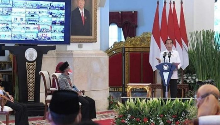 Vaksin Covid-19 Ada, Presiden Jokowi : Tetap Disiplin Protokol Kesehatan dan Jangan Lengah!