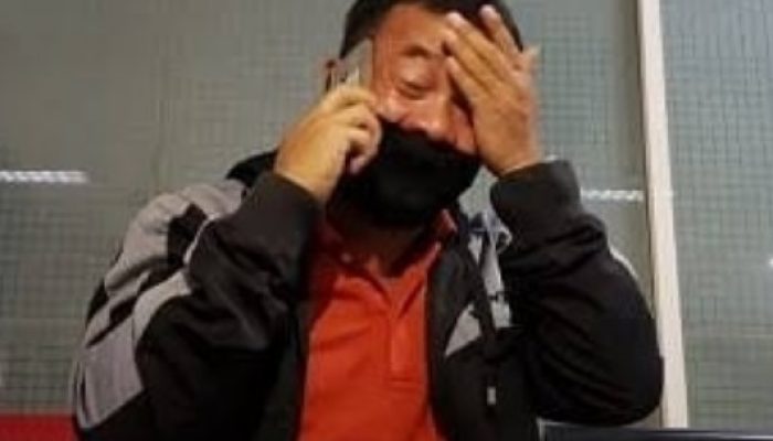 Istri Dan Ketiga Anaknya Jadi Penumpang Pesawat Sriwijaya Air Yang Jatuh, Yaman Zai Menangis Histeris