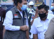 Hari ini, DLHK Pekanbaru Bersihkan Sampah Menumpuk di Jalan Pesantren dan Pemakaman Tanjung Rhu.