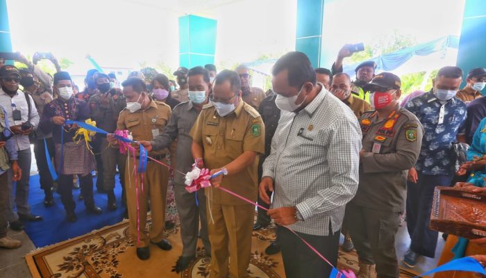 Bupati Meranti Resmikan Puskesmas Tasik Putripuyu