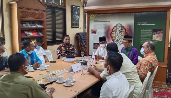 Tepung Tawar LAM RIau Restu Musda KNPI Ke 14