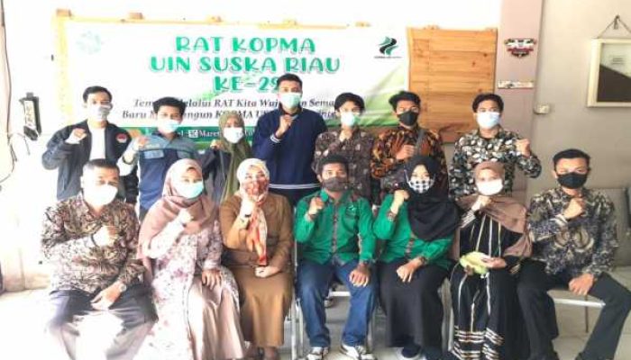 DiskopUKM Pekanbaru Berikan Apresiasi Rat Kopma UIN Suska Riau