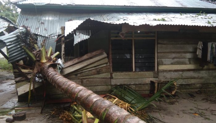 Angin Kencang Hancurkan 3 Rumah Warga Di Kuansing