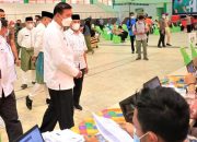 Walikota Pekanbaru Tinjau Pelaksanaan Vaksinasi Massal Di Universitas Islam Riau