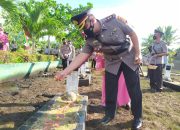 HARI BHAYANGKARA Kapolres Meranti Tabur Bunga di Makam Pahlawan
