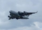 Pesawat Militer AS C-17 Globe Master Mendarat Di Lanud Roesmin Nurjadin Pekanbaru, Ini Penjelasannya