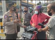 Keluh Kesakitan Di Titik Penyekatan PPKM, Ditlantas Polda Riau Larikan Wanita Hamil Tua Ke Rumah Sakit