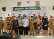 Sekda Kota Pekanbaru Salurkan Distribusi Zakat Tahap III Tahun 2021