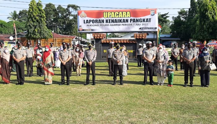 44 Personel Polres Kampar Ikuti Upacara Kenaikan Pangkat Periode 1 Juli 2021