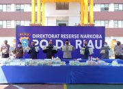 Ratusan Kilo Shabu dan Ribuan Pil Ekstasi BB Dimusnahkan Polda Riau