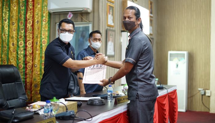 Seluruh Fraksi di DPRD Kepulauan Meranti Sampaikan Pandangan Umum Tentang Ranperda Bangunan Gedung Dan Persetujuan Bangunan Gedung