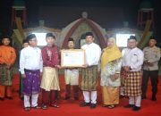 Bupati HM Adil Lantik Dewan Hakim dan Majelis Hakim MTQ XIII Tingkat Kabupaten Kepulauan Meranti Sekaligus Terima Penghargaan dari Kemendagri RI