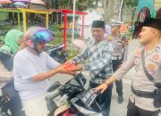 Giliran Satuan Tahti dan Bimmas Polres Meranti Berbagi Takjil kepada Pengendara Motor Taat Aturan Lalin