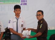 KEGIATAN PENYULUHAN HUKUM JAKSA MASUK SEKOLAH (JMS) KEJAKSAAN TINGGI RIAU DI SMA SANTO TARCISIUS DUMAI