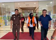 Kejati Riau Resmi Melakukan Penahanan 1 Orang Tersangka Dugaan Tipikor Dana Badan Layanan Umum Universitas Islam Negeri Sultan Syarif Kasim Riau TA. 2019
