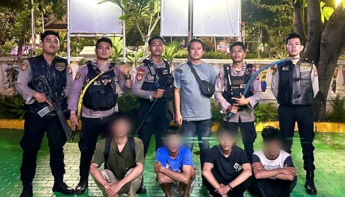 Konvoi Sambil Tenteng Sajam Di Grogol Petamburan, 4 Remaja Ini Diamankan Polres Jakbar
