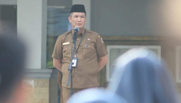 Alek Kurniawan : ” Kita Akan Lakukan Penertiban Reklame “