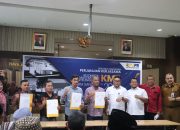 DLHK Pekanbaru Hadiri Penandatanganan Perjanjian Kerjasama KMP IBM Sanitasi di Ruang Audiovisual BPPW Gedung PIP2B