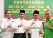 Masrul Kasmy – Fauzi Hasan Terima SK B1 KWK dari DPP PPP