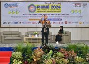 Anggota DPR RI Abdul Wahid Bakar Semangat Ribuan Mahasiswa Baru Ikes Payung Negri