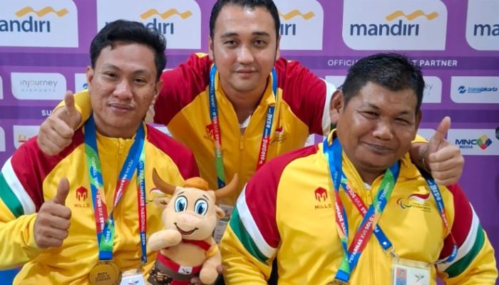 Latihan Gunakan Karpet Merah, Adi Sucipto dan Warsa Alhaju TB 8 Putra Boling Riau Raih Medali Emas