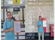Diduga menghina Pemegang Saham dan Direktur Utama, Kepala Kedai PT. BRKSyariah Garuda Sakti, Pekanbaru, Ricky Rahmadia Dilaporkan ke Direktur Utama PT. BRKSyariah, Dewan Pengawas, Gubernur Riau dan Sekda Riau