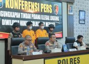 Gelar Konferensi Pers, Dua Tersangka Ilegal Logging Di Amankan Polres Meranti