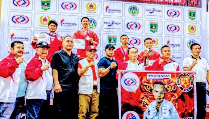 Kerja Keras Membuahkan Hasil Gemilang, Robert Hendrico Bawa Riau Juara Umum Kejurnas Sambo di Padang