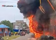 Kebakaran Melanda Area di Depan Gudang Bulog Tembilahan Hulu